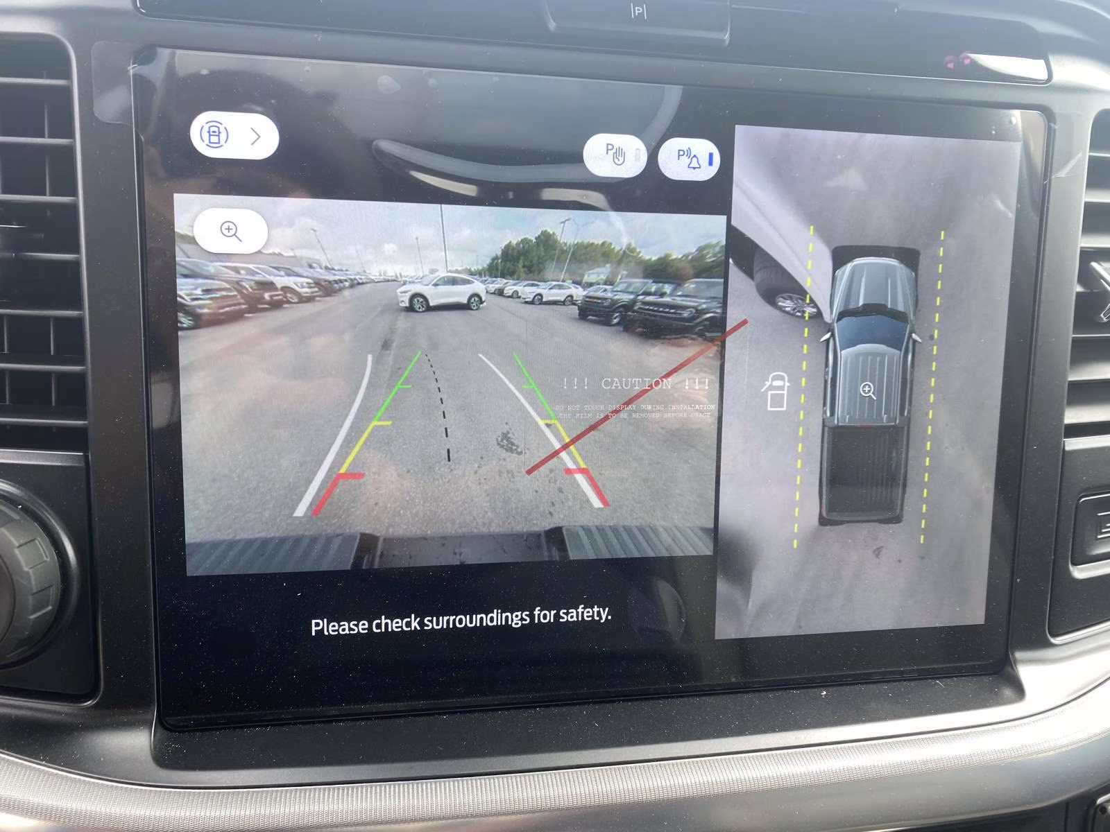 2025 White Metallic Ford F-150 Lariat 4X4 Truck