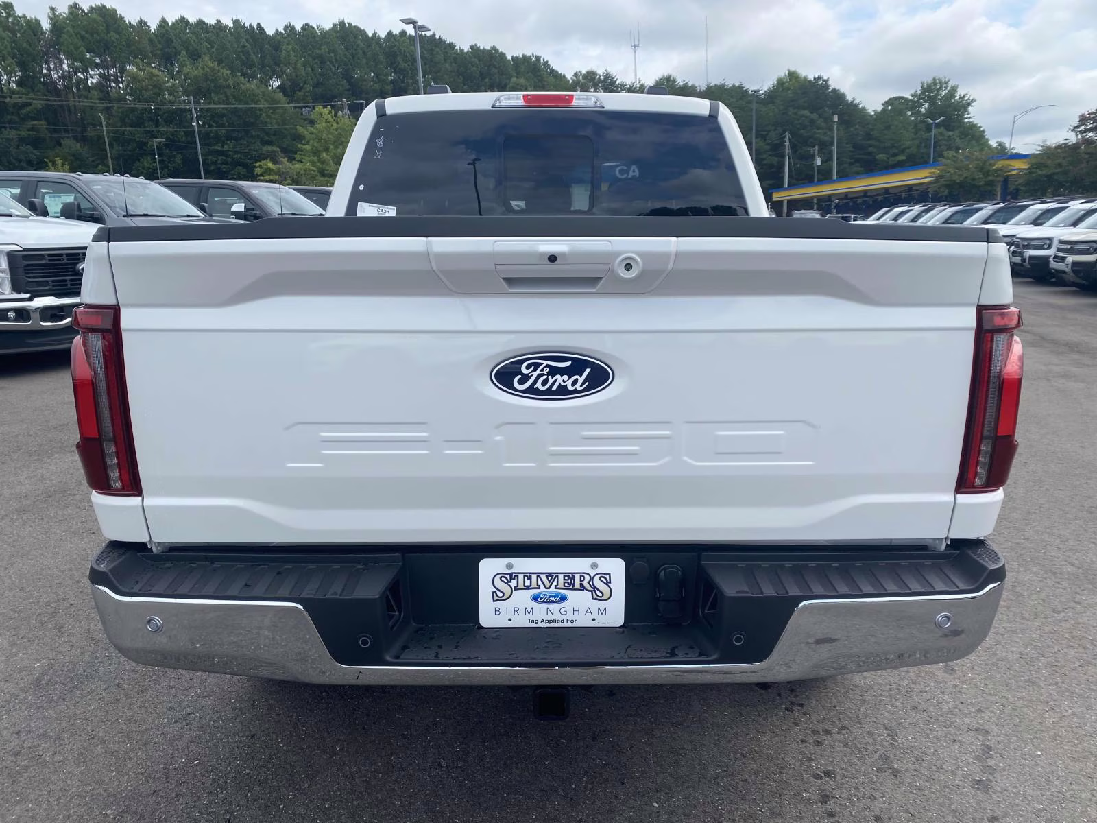2025 White Metallic Ford F-150 Lariat 4X4 Truck