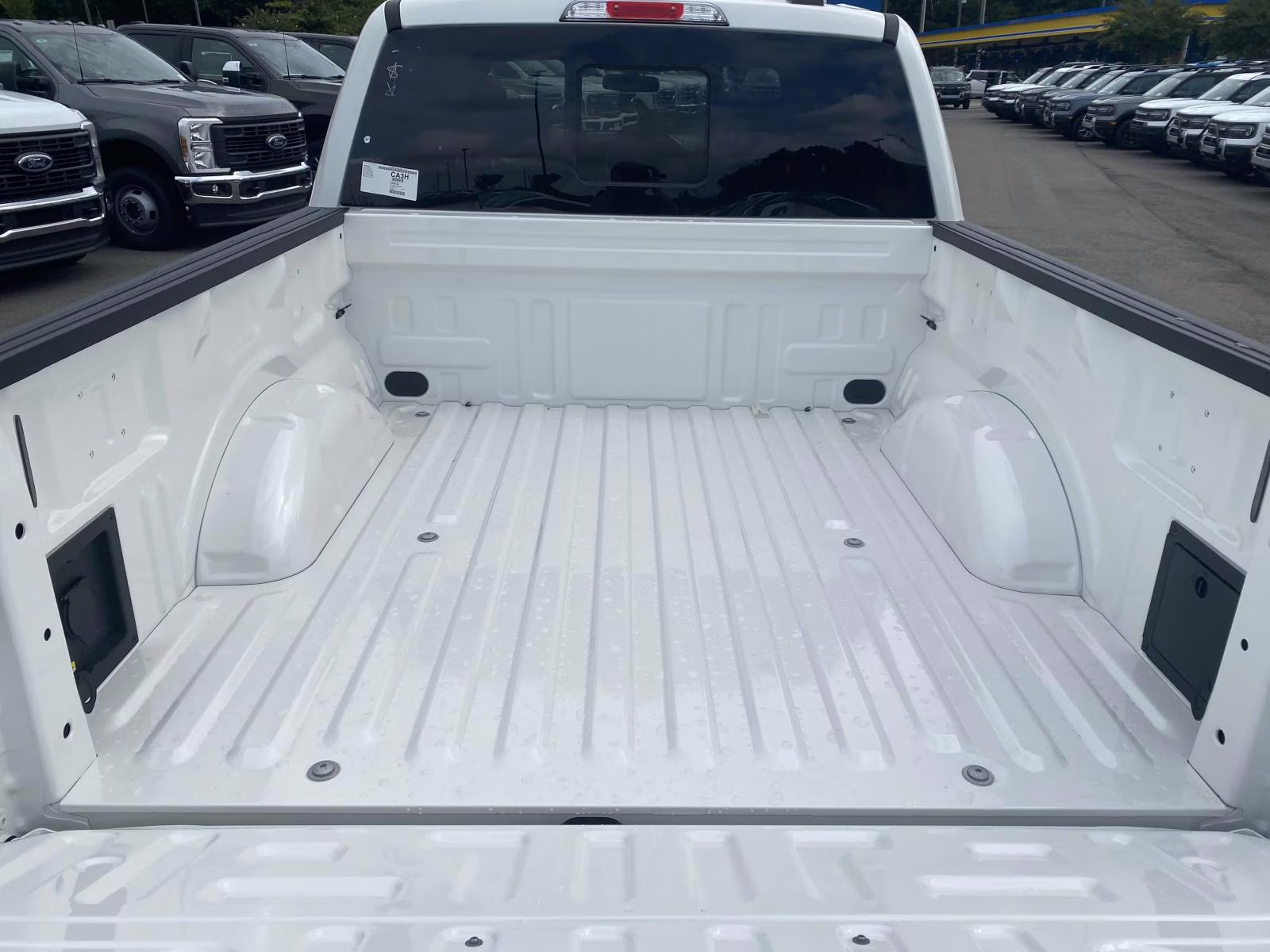 2025 White Metallic Ford F-150 Lariat 4X4 Truck