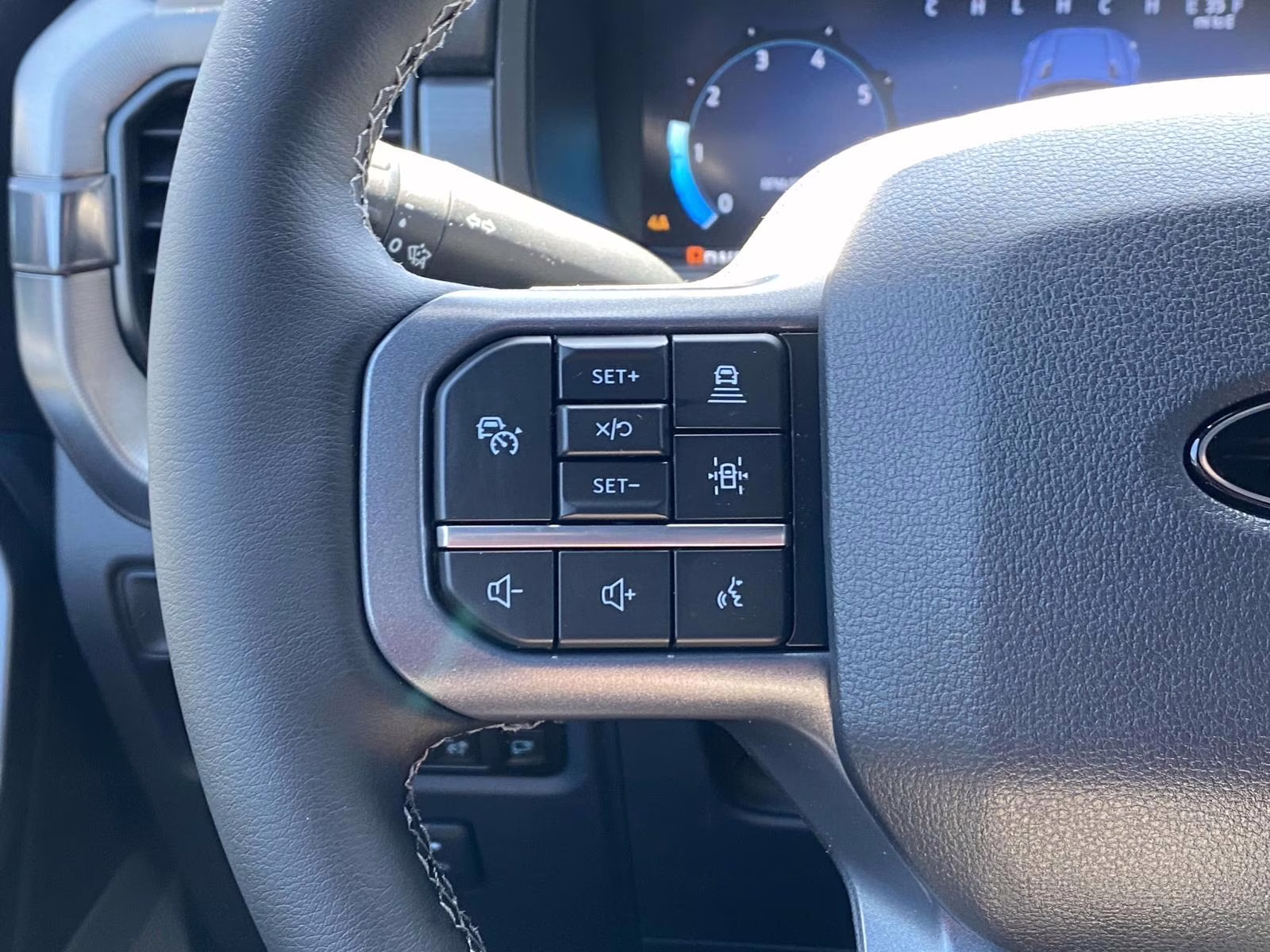 2025 Black Metallic Ford F-150 Lariat 4X4 Truck