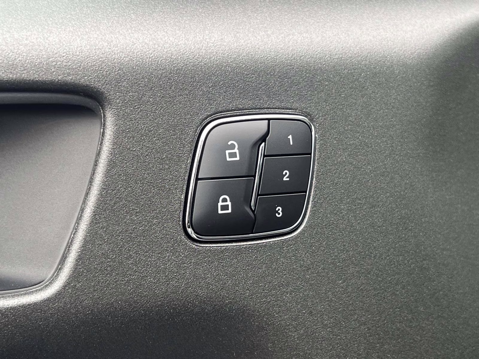 2025 Oxford White Ford Bronco Sport Badlands 4X4 SUV