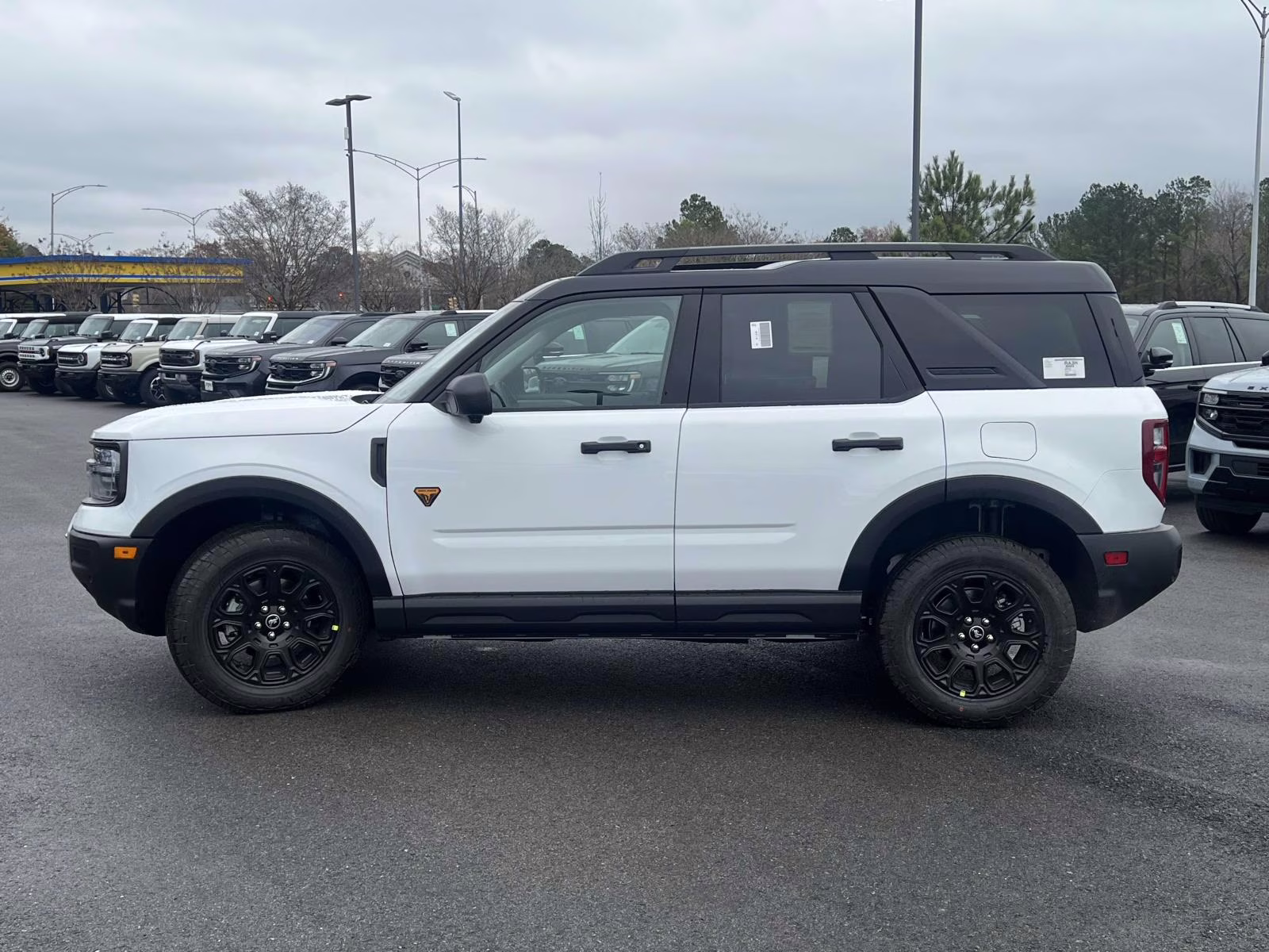2025 Oxford White Ford Bronco Sport Badlands 4X4 SUV