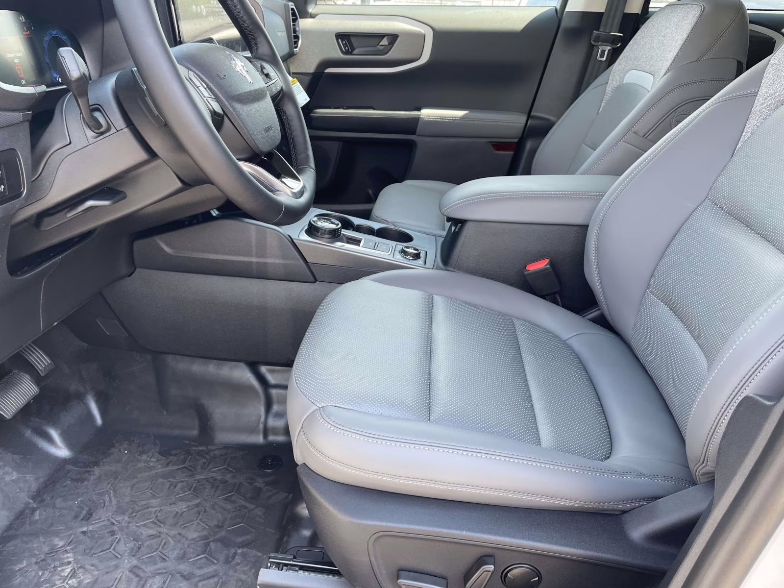 2025 Oxford White Ford Bronco Sport Badlands 4X4 SUV