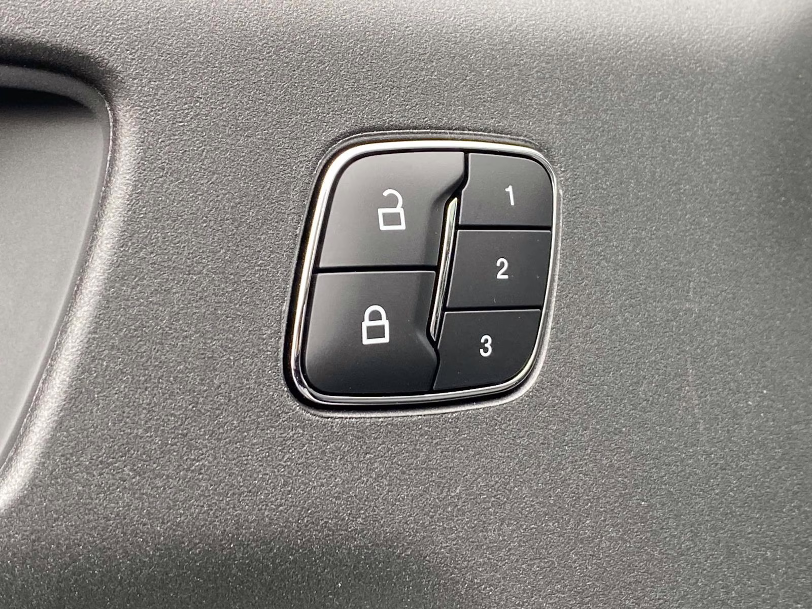 2025 Oxford White Ford Bronco Sport Badlands 4X4 SUV