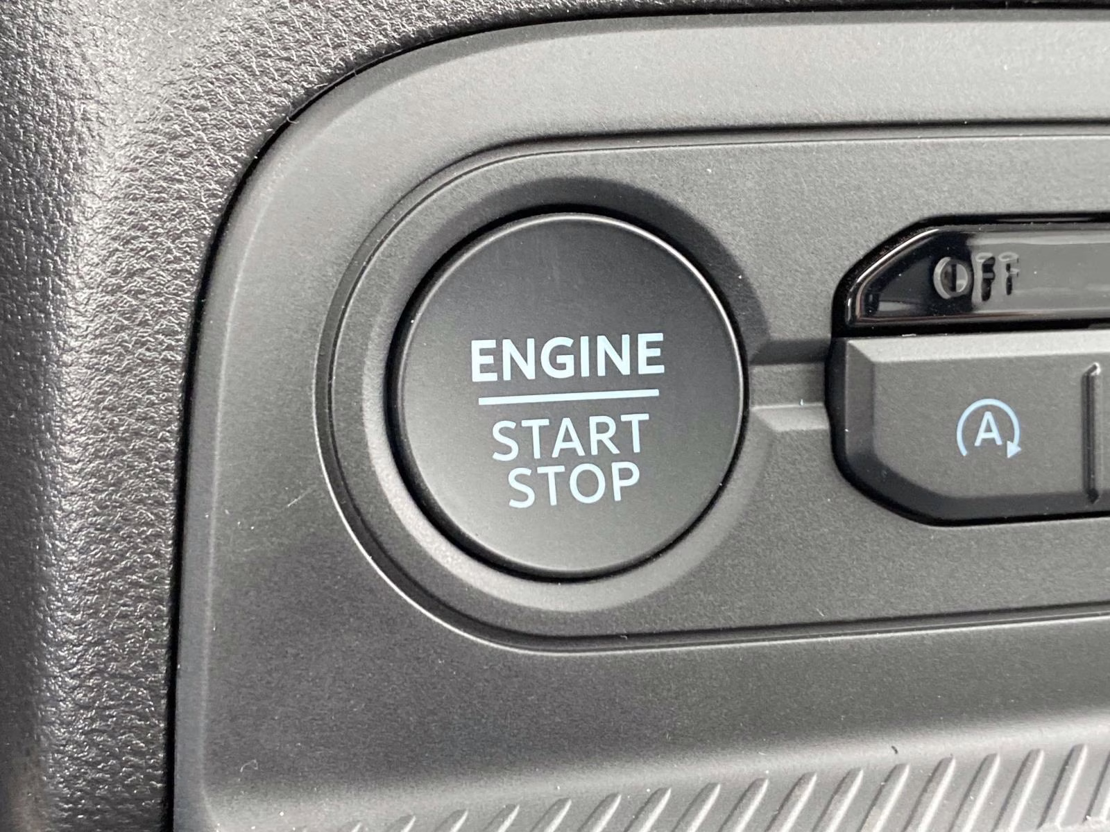 2025 Oxford White Ford Bronco Sport Badlands 4X4 SUV