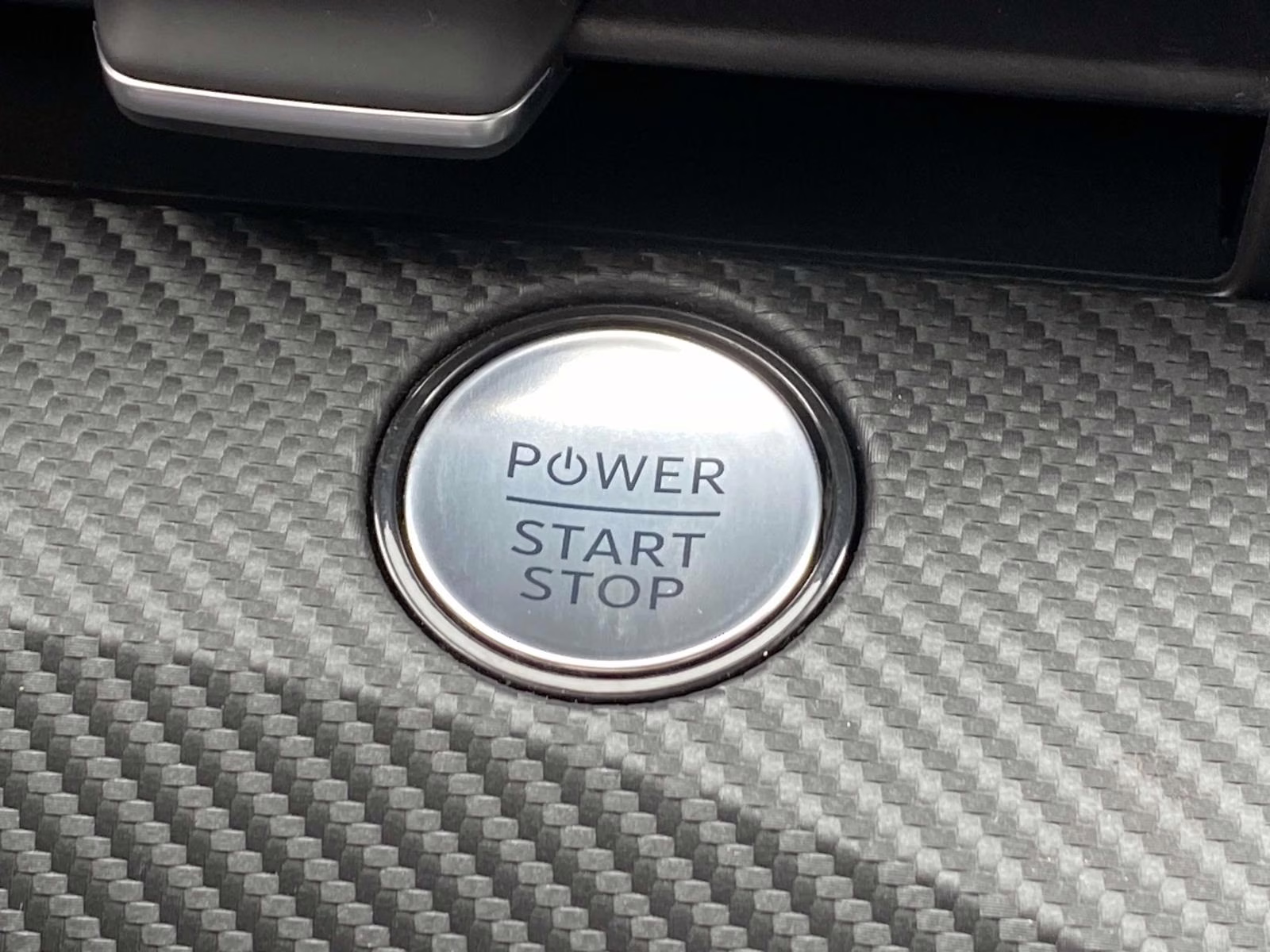 2025 Star White Metallic Tri-Coat Ford Mustang Mach-E Premium RWD SUV