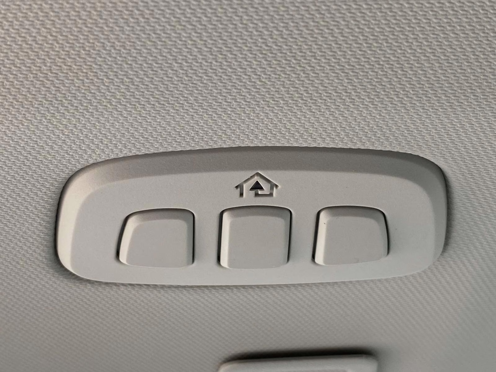 2025 Star White Metallic Tri-Coat Ford Mustang Mach-E Premium RWD SUV