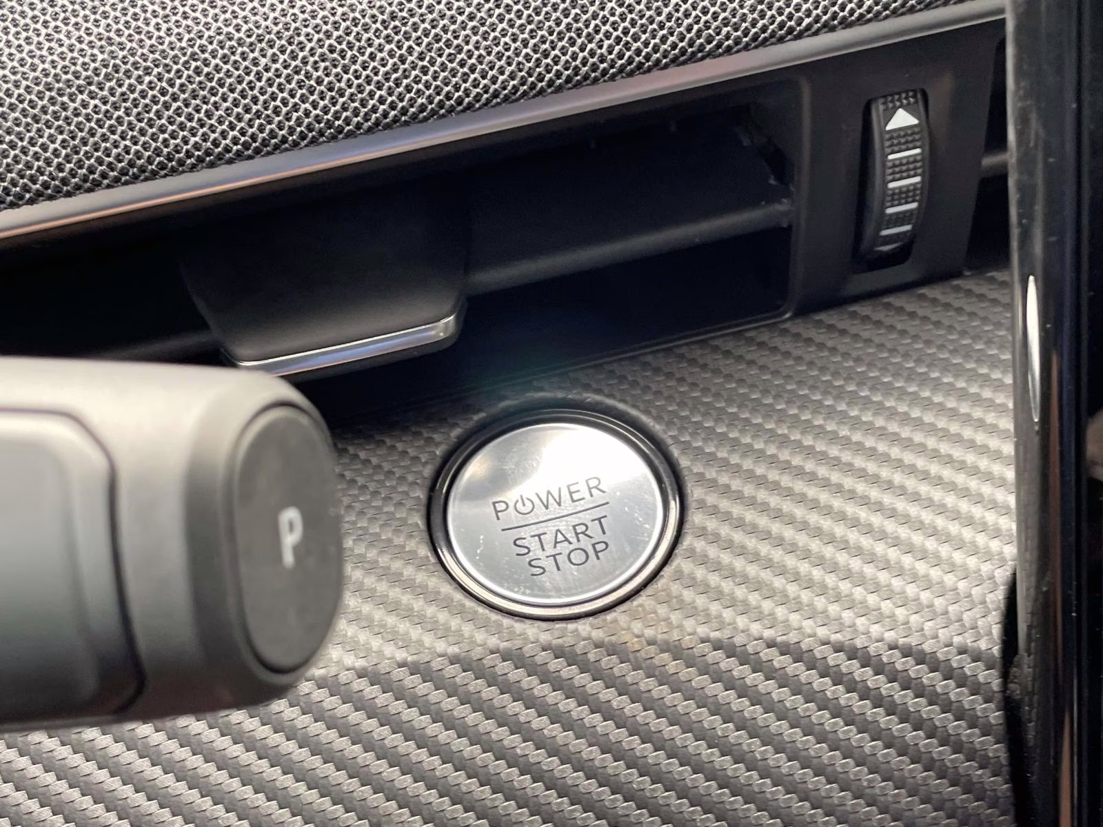 2025 Molten Magenta Metallic Tinted Clearcoat Ford Mustang Mach-E Premium RWD SUV