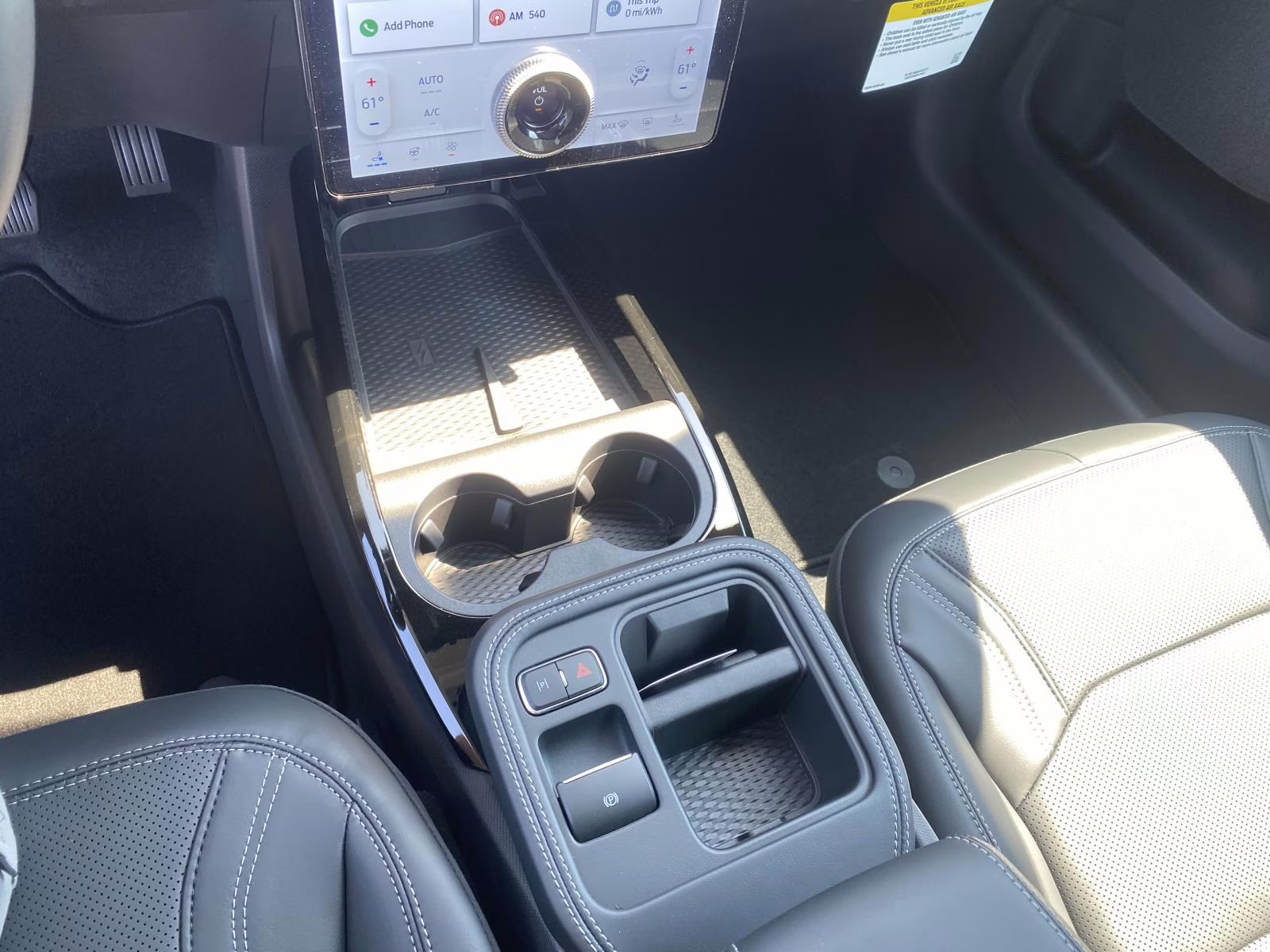 2025 Star White Metallic Tri-Coat Ford Mustang Mach-E Premium RWD SUV