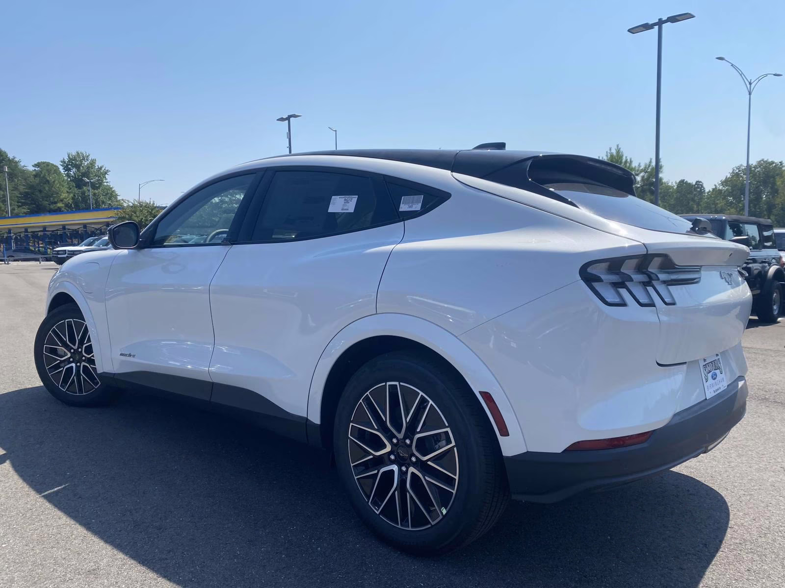 2025 Star White Metallic Tri-Coat Ford Mustang Mach-E Premium RWD SUV