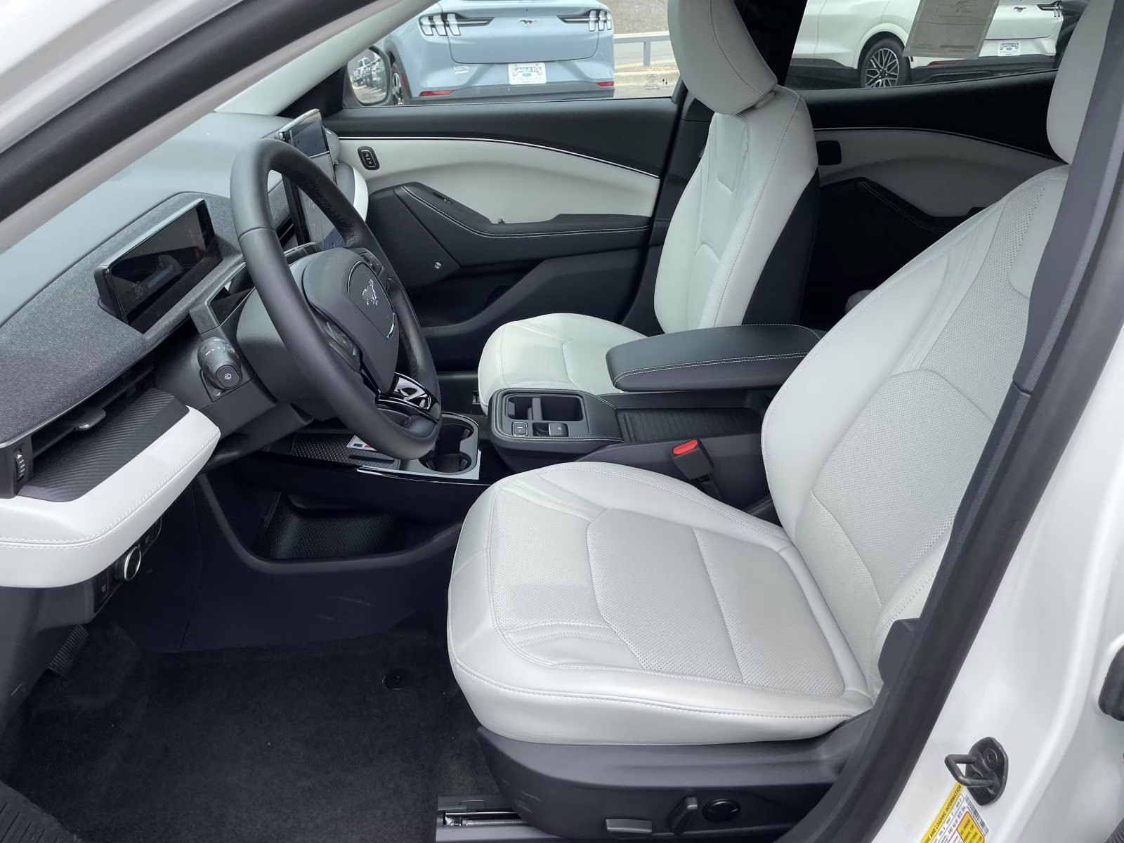 2025 Star White Metallic Tri-Coat Ford Mustang Mach-E Premium RWD SUV