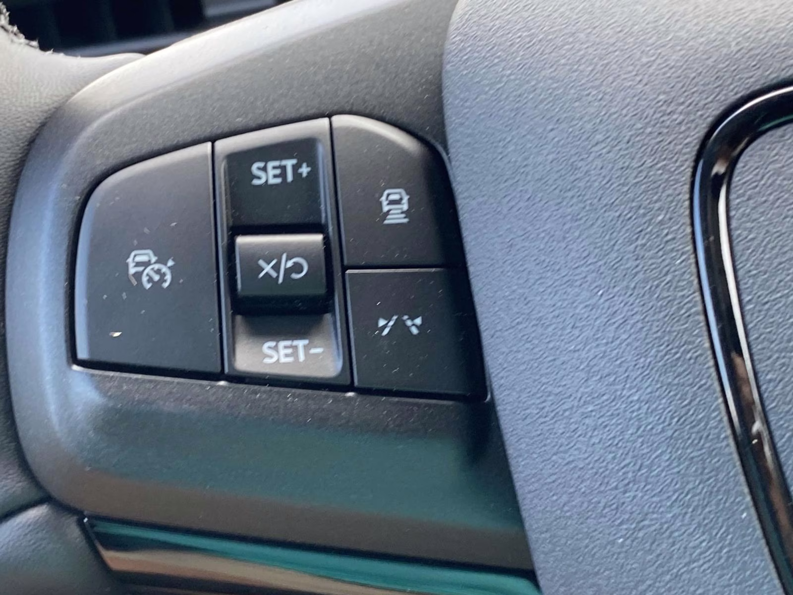 2025 Star White Metallic Tri-Coat Ford Mustang Mach-E Premium AWD SUV