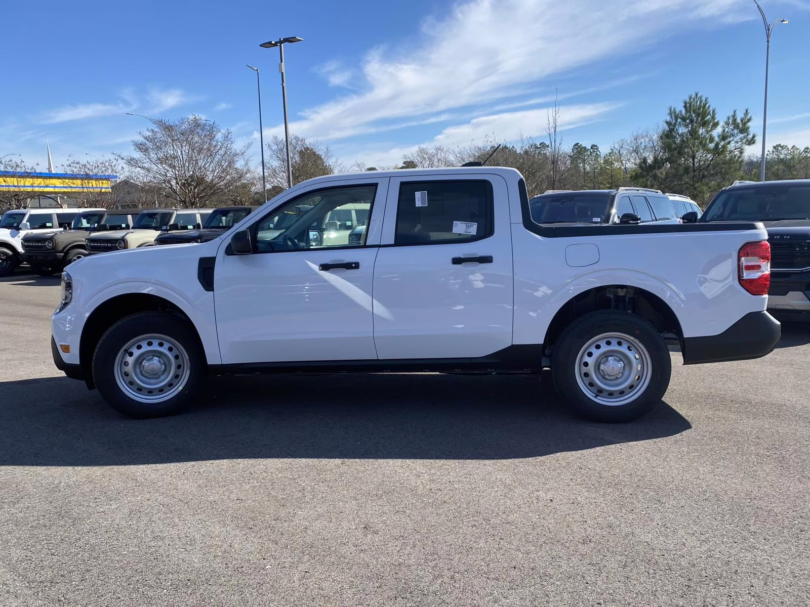 2026 Oxford White Ford Maverick XL FWD Truck