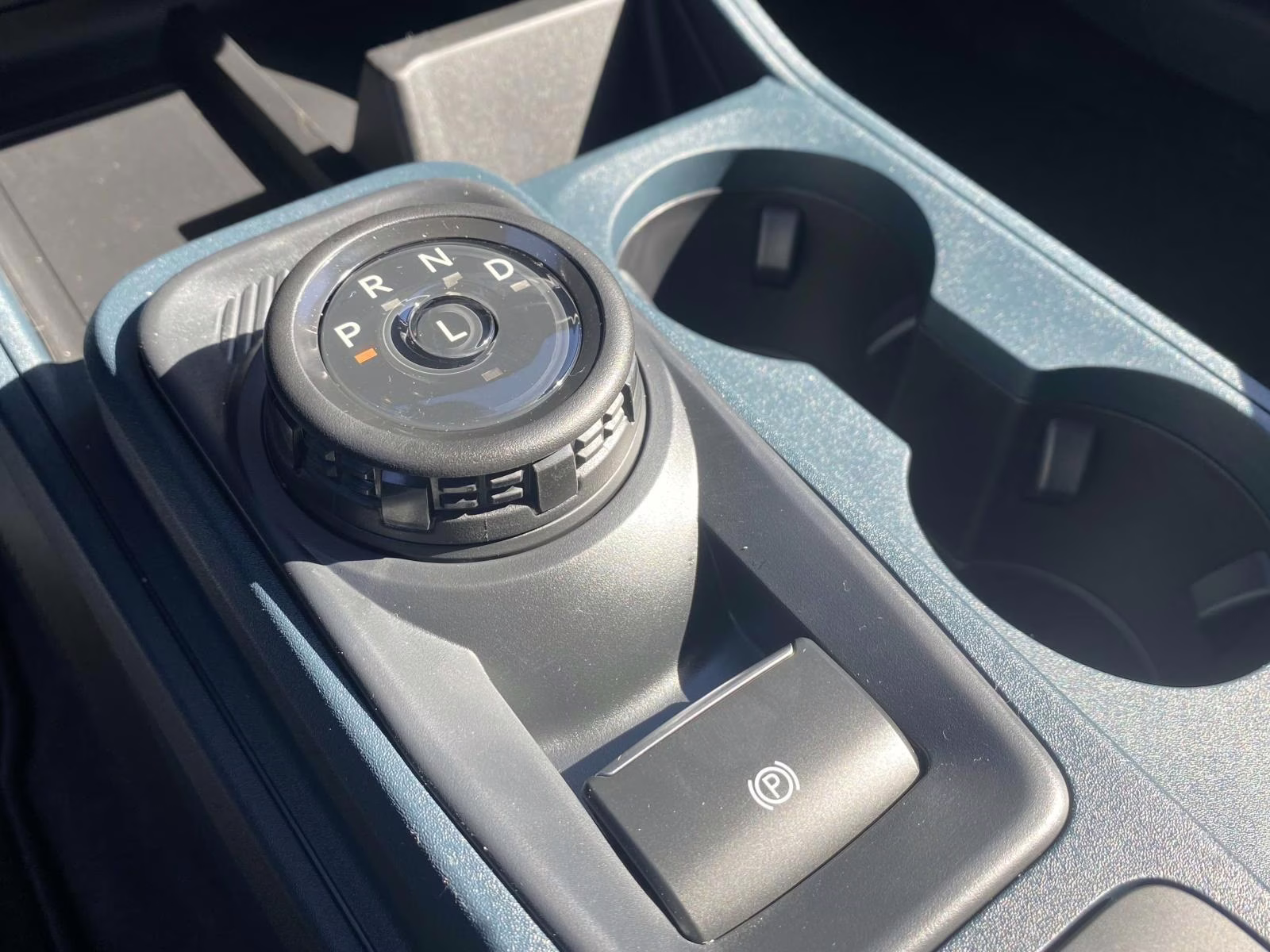 2025 Oxford White Ford Maverick XL FWD Truck