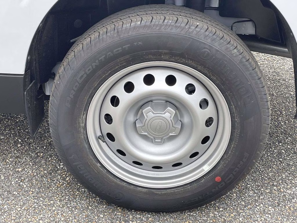 2026 White Metallic Ford Maverick XL FWD Truck