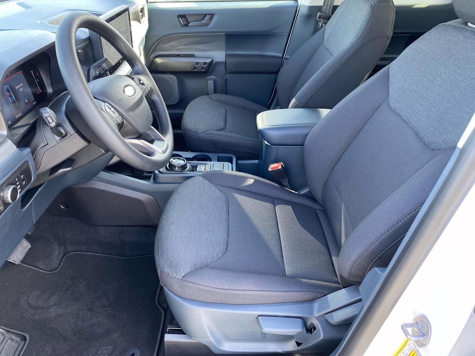 2025 Oxford White Ford Maverick XL AWD Truck