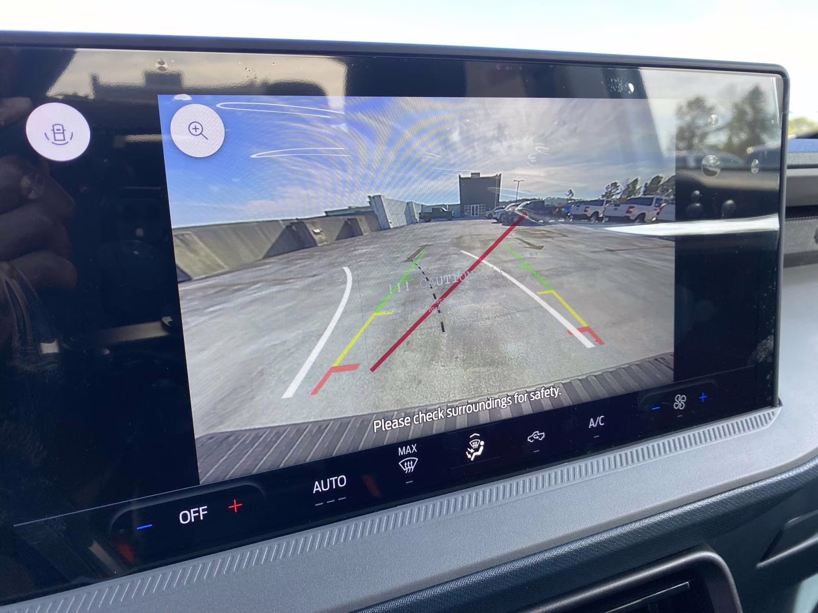 2025 Oxford White Ford Maverick XL AWD Truck