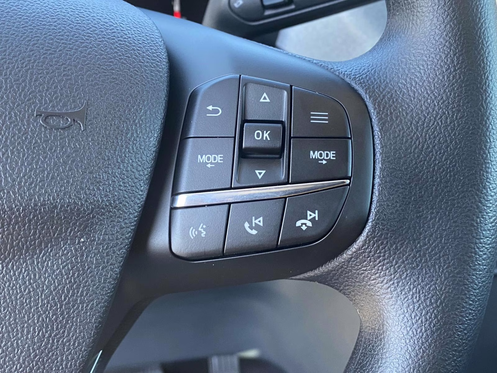 2026 Oxford White Ford Maverick XLT FWD Truck