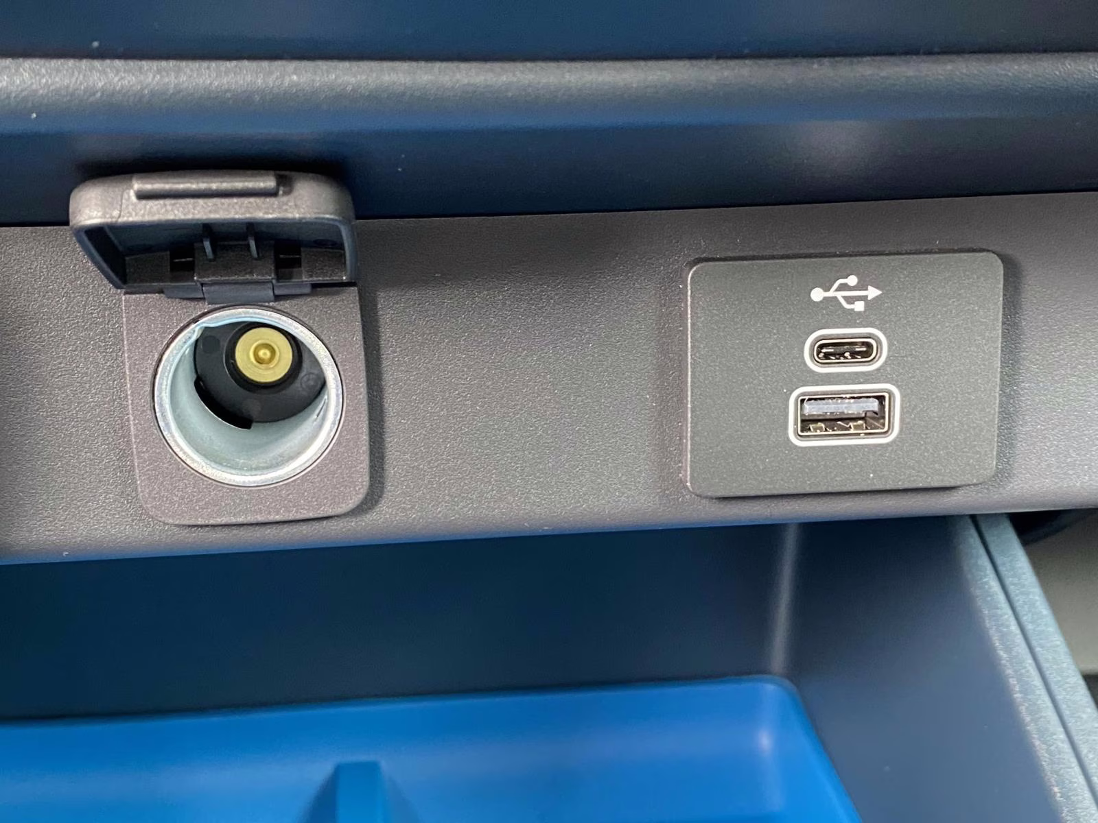 2026 White Metallic Ford Maverick XLT FWD Truck