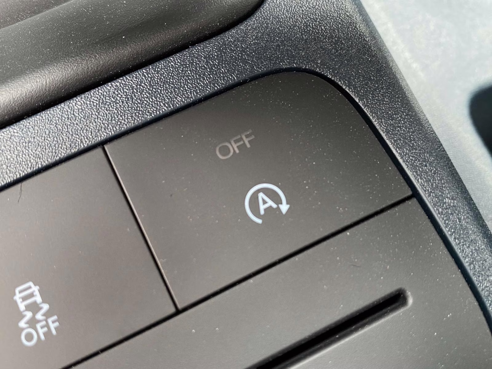 2026 White Metallic Ford Maverick XLT FWD Truck