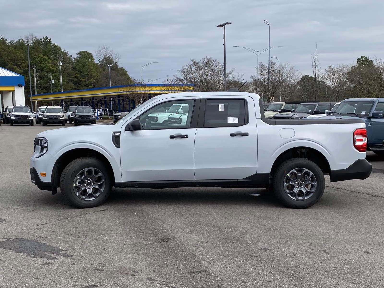 2026 White Metallic Ford Maverick XLT FWD Truck