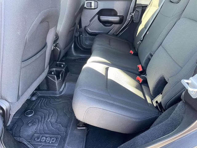 2019 Granite Crystal Metallic Clearcoat Jeep Wrangler Unlimited Sport S 4X4 SUV