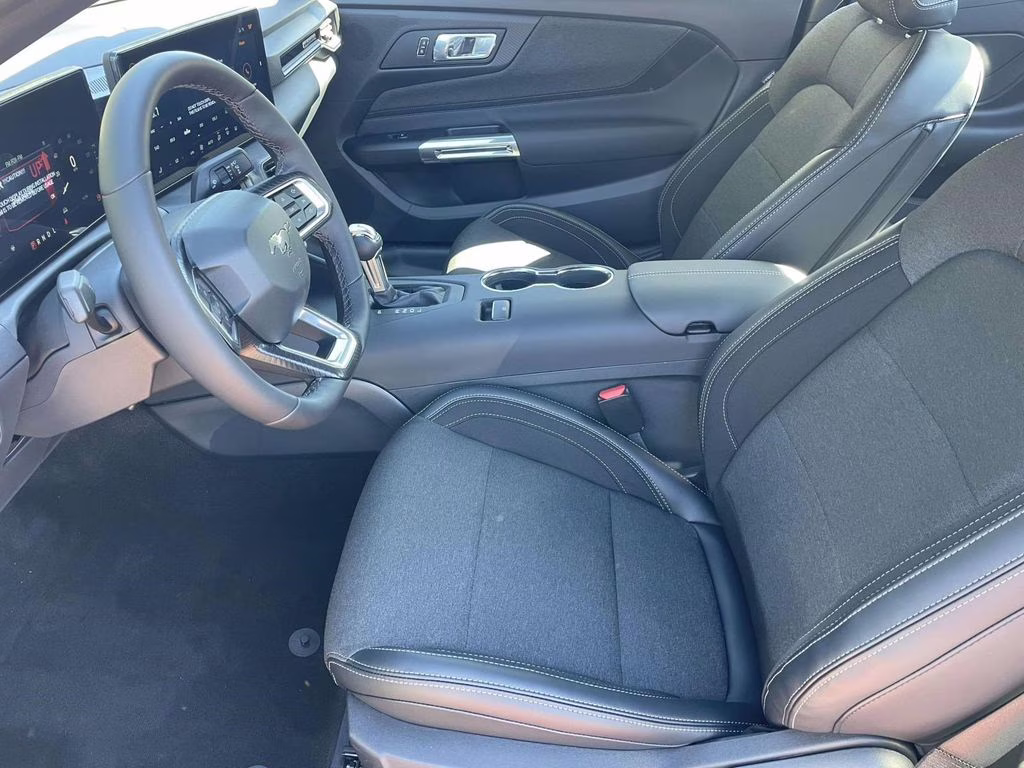 2025 Oxford White Ford Mustang EcoBoost RWD Coupe