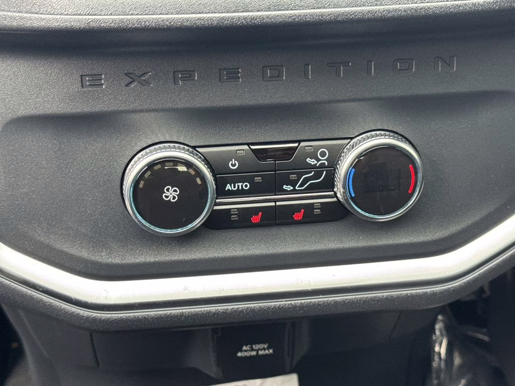 2025 Gray Metallic Ford Expedition Max Platinum 4X4 SUV