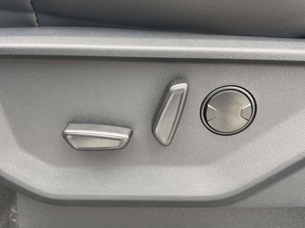 2025 Black Metallic Ford Expedition Max Platinum 4X4 SUV