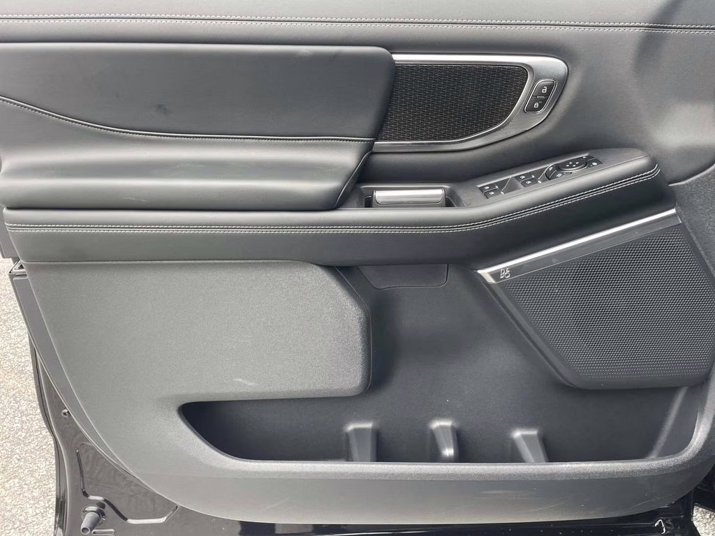 2025 Black Metallic Ford Expedition Max Platinum 4X4 SUV