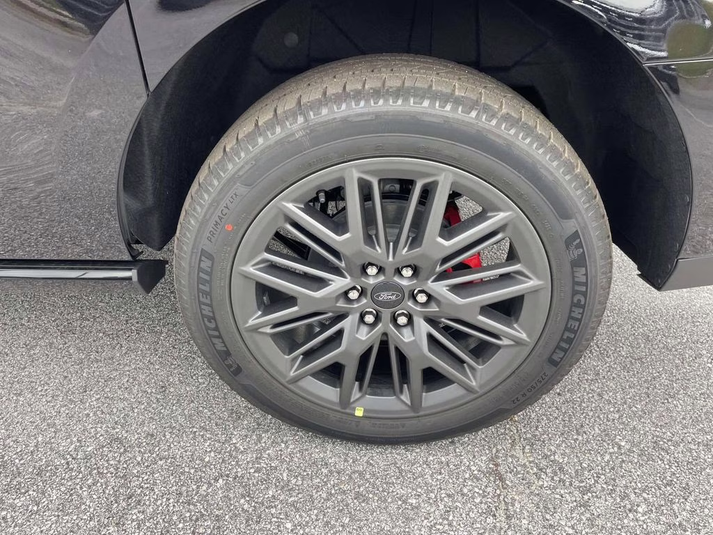 2025 Black Metallic Ford Expedition Max Platinum 4X4 SUV