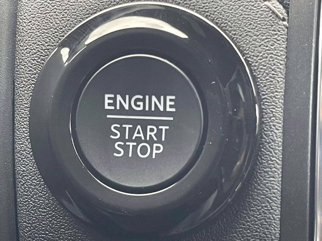 2025 Black Metallic Ford Expedition Max Platinum 4X4 SUV