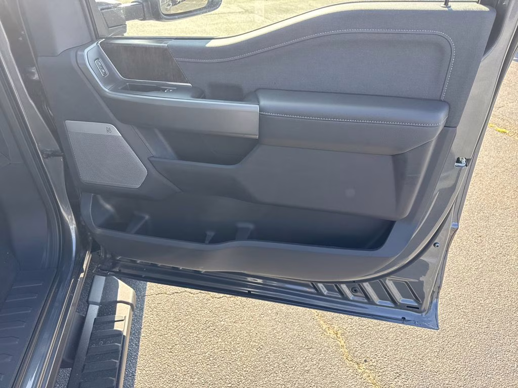 2026 Gray Metallic Ford Super Duty F-250 SRW Lariat 4X4 Truck