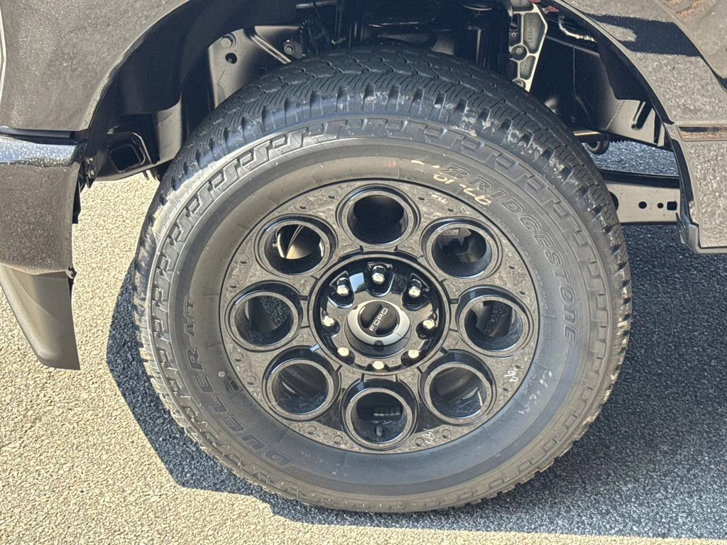 2026 Black Metallic Ford Super Duty F-350 SRW Lariat 4X4 Truck