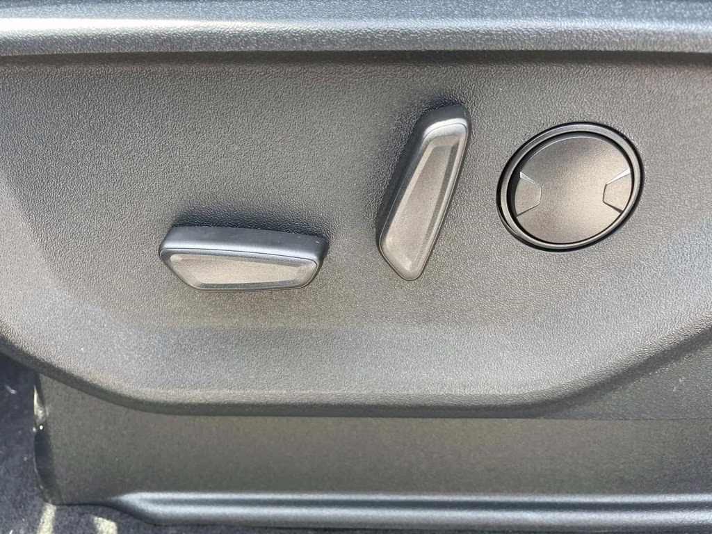 2025 Black Metallic Ford Super Duty F-350 SRW Lariat 4X4 Truck