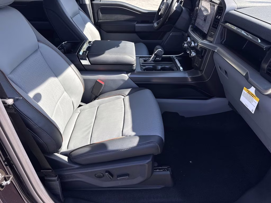 2025 Black Metallic Ford F-150 Lariat 4X4 Truck