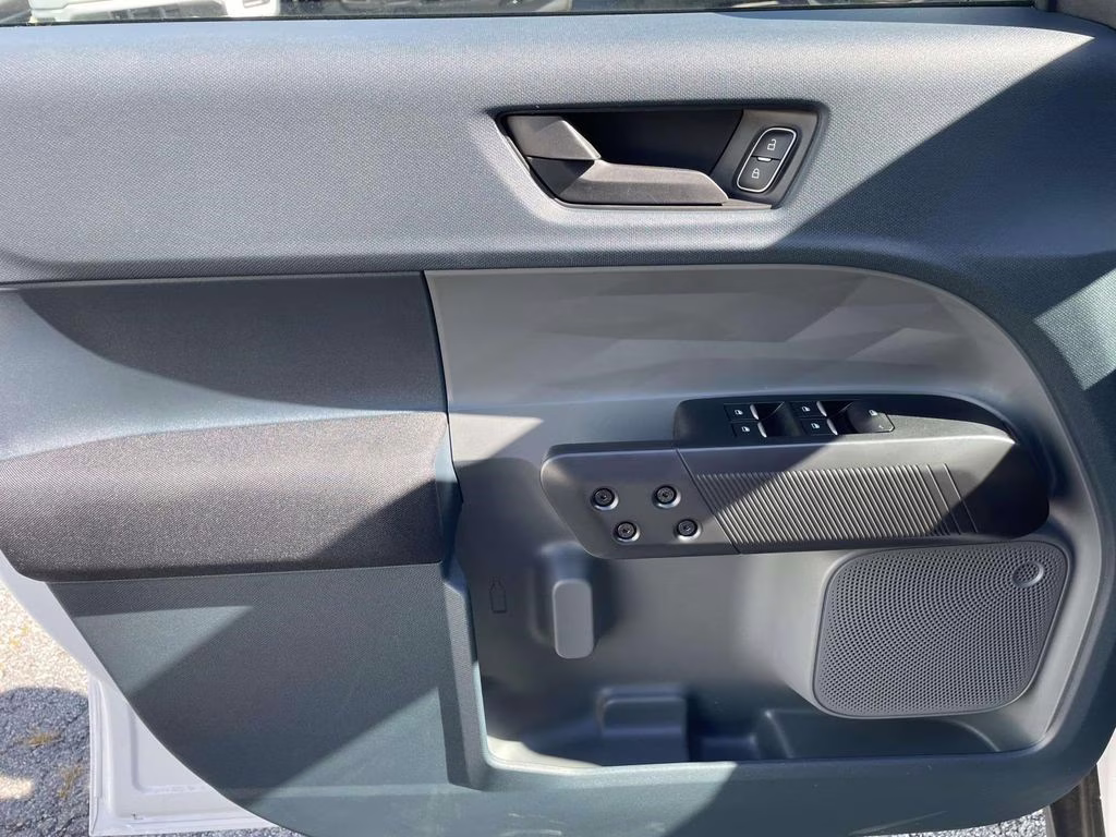 2025 Oxford White Ford Maverick XL FWD Truck