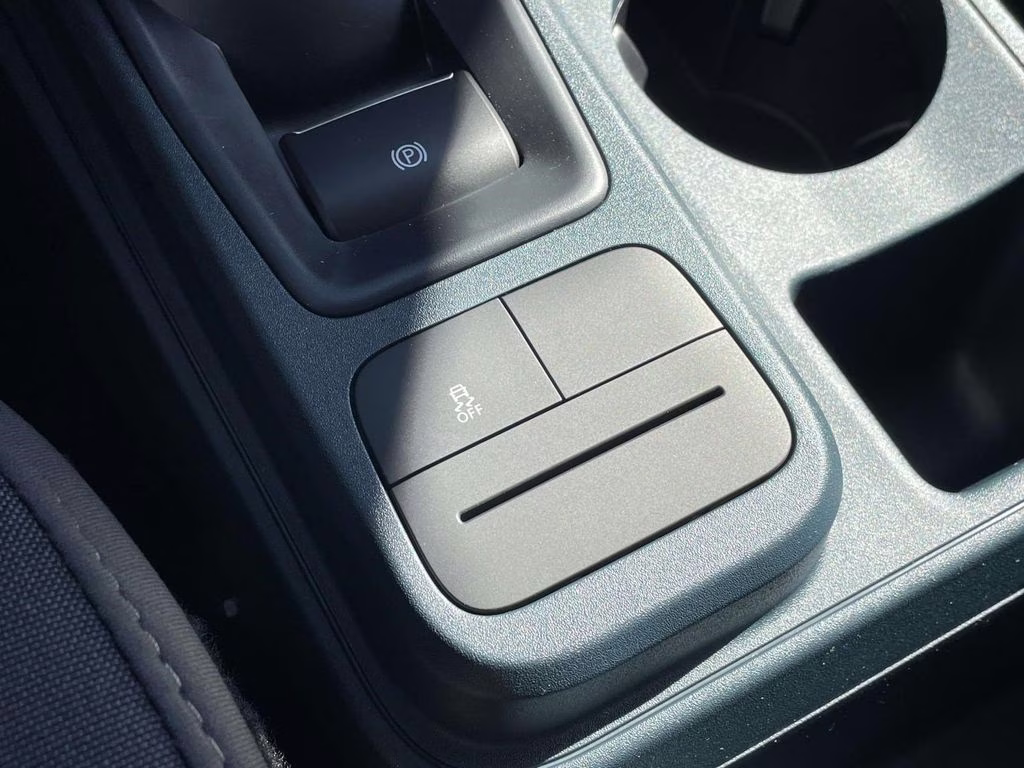 2025 Oxford White Ford Maverick XL FWD Truck