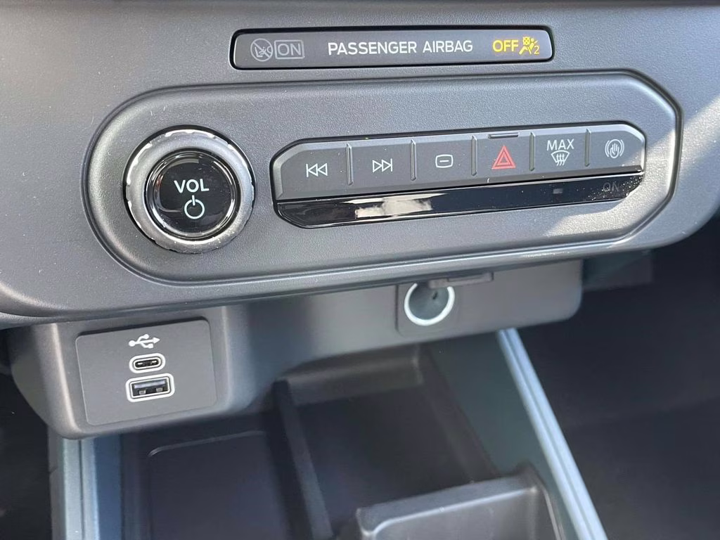 2025 Oxford White Ford Maverick XL FWD Truck