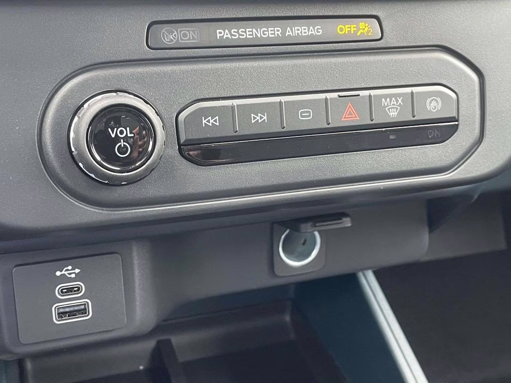 2025 Oxford White Ford Maverick XL FWD Truck