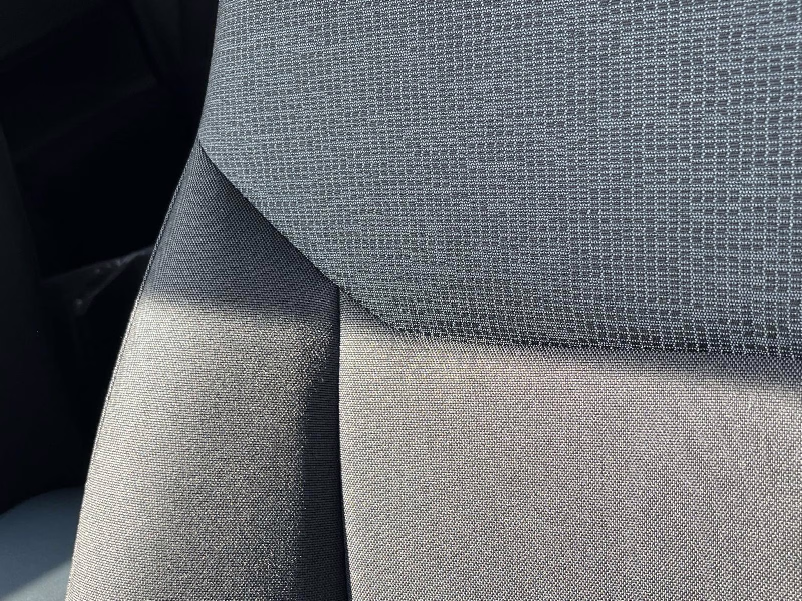 2025 Oxford White Ford Maverick XL FWD Truck