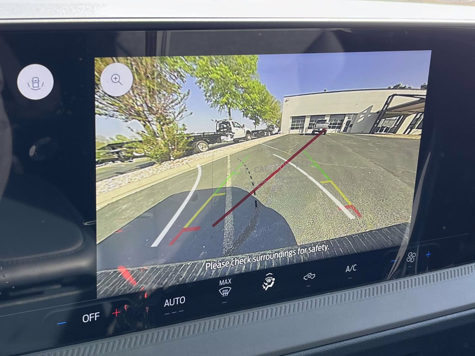 2025 Oxford White Ford Maverick XL FWD Truck