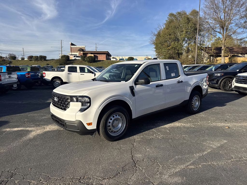 2025 Oxford White Ford Maverick XL FWD Truck