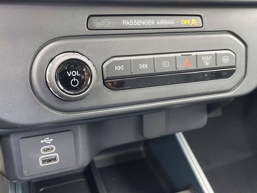 2025 Shadow Black Ford Maverick XL FWD Truck