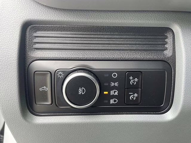 2025 Oxford White Ford Super Duty F-250 SRW XL 4X4 Truck