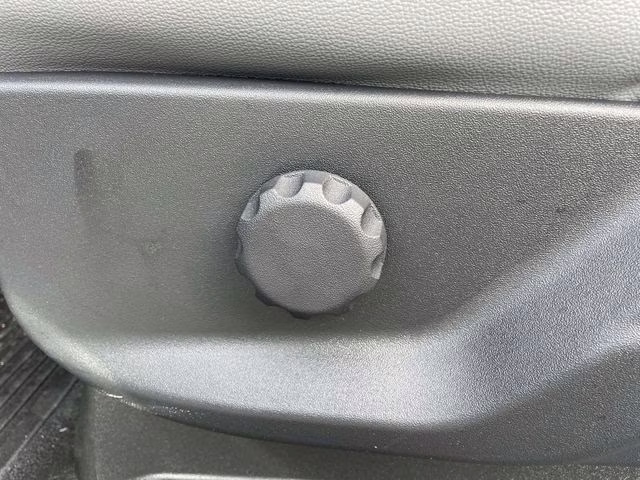 2026 Oxford White Ford Super Duty F-350 SRW XL RWD Chassis