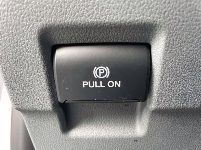 2026 Oxford White Ford Super Duty F-350 SRW XL RWD Chassis