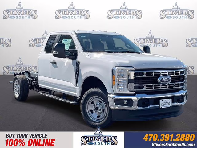 2026 Oxford White Ford Super Duty F-350 SRW XL 4X4 Chassis