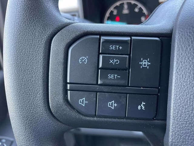 2026 Oxford White Ford Super Duty F-350 SRW XL 4X4 Chassis