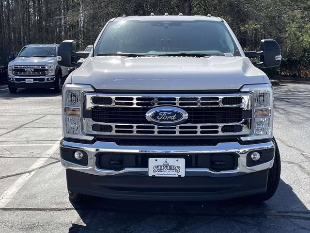 2026 Oxford White Ford Super Duty F-350 SRW XL 4X4 Chassis